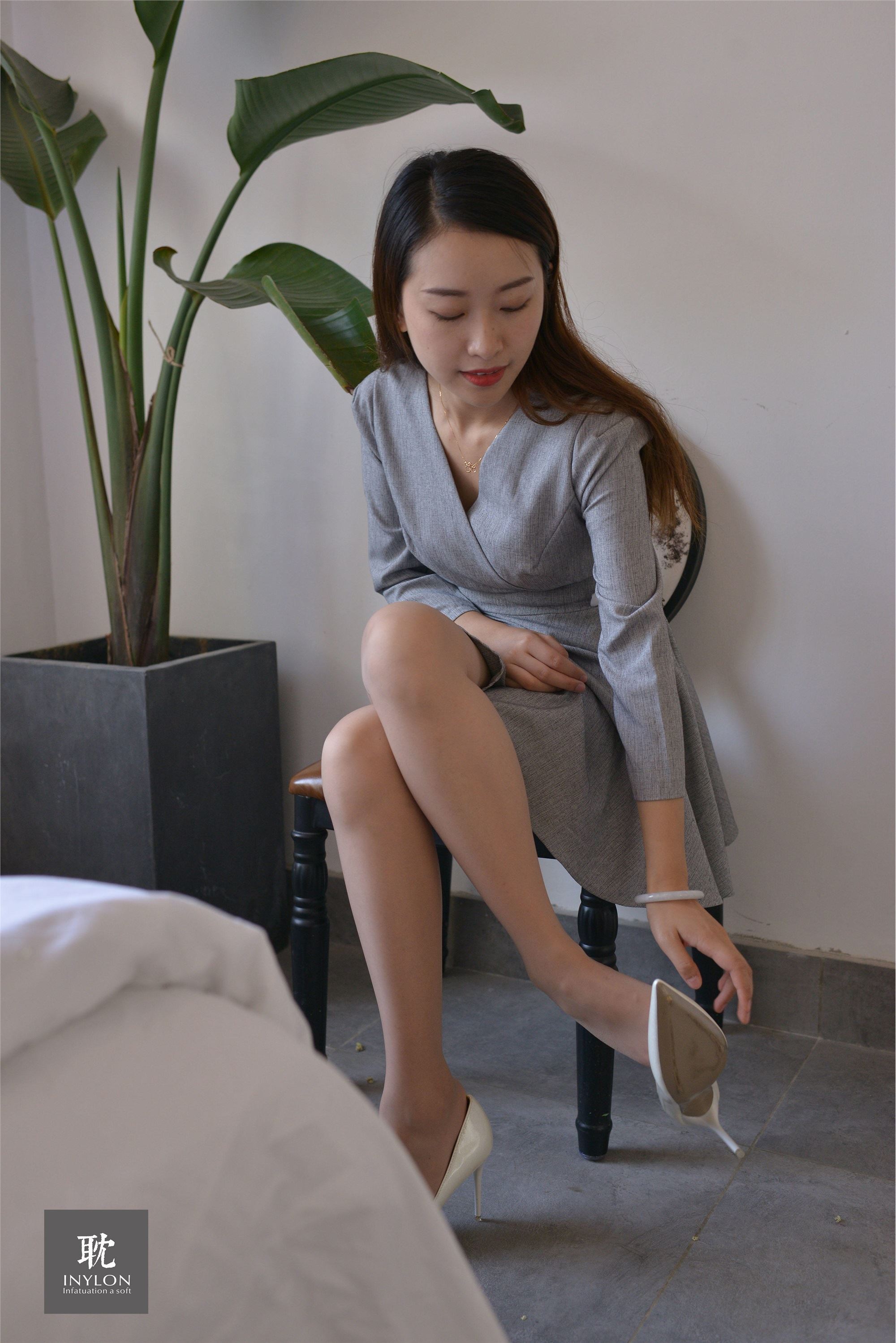 IESS异思趣向《普惠集233》- 模特：小婕《安静的小婕2》